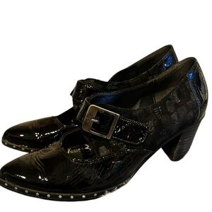 Tour En Ville Black Patent Leather Women's Shoes